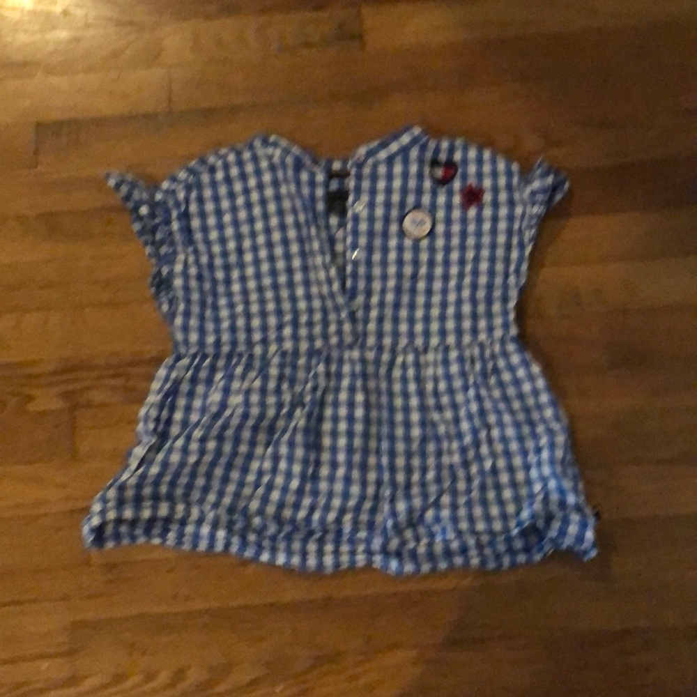 Plad blue shirt with cute patches